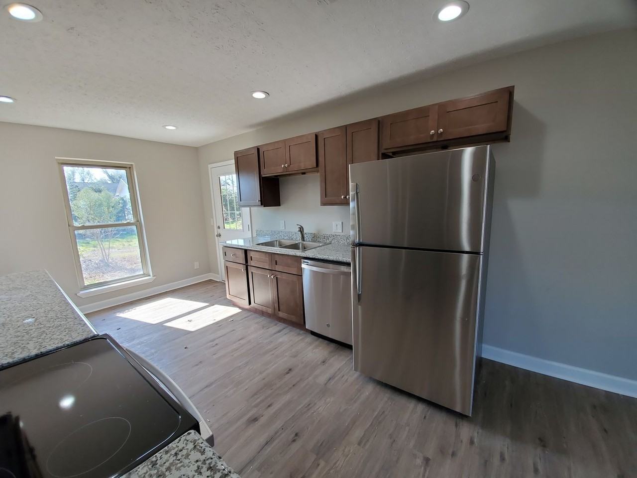 211 Sukoshi Drive - Photo 7 of 20