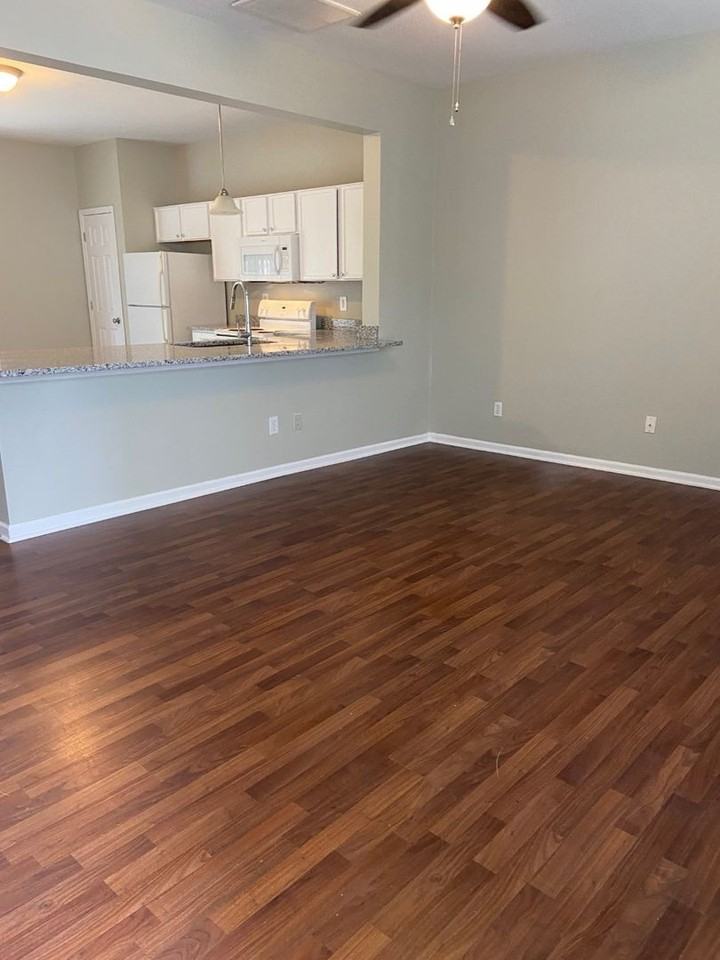 5309 Esther Ln - Photo 7 of 11