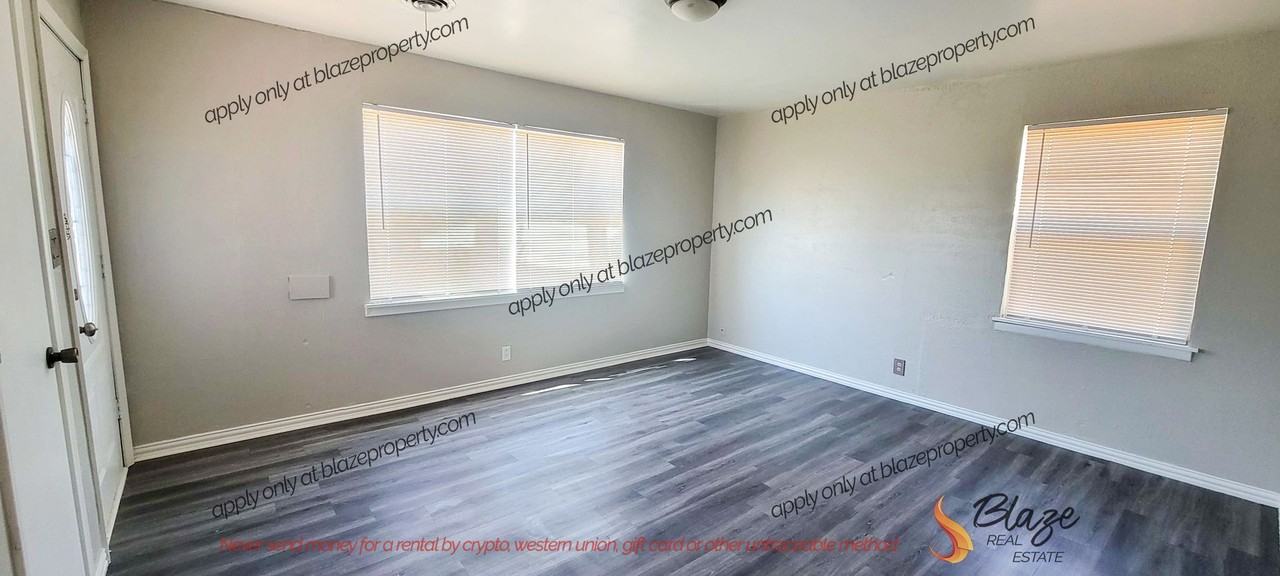 2316 Northwest 11th Avenue - Photo 2 of 18