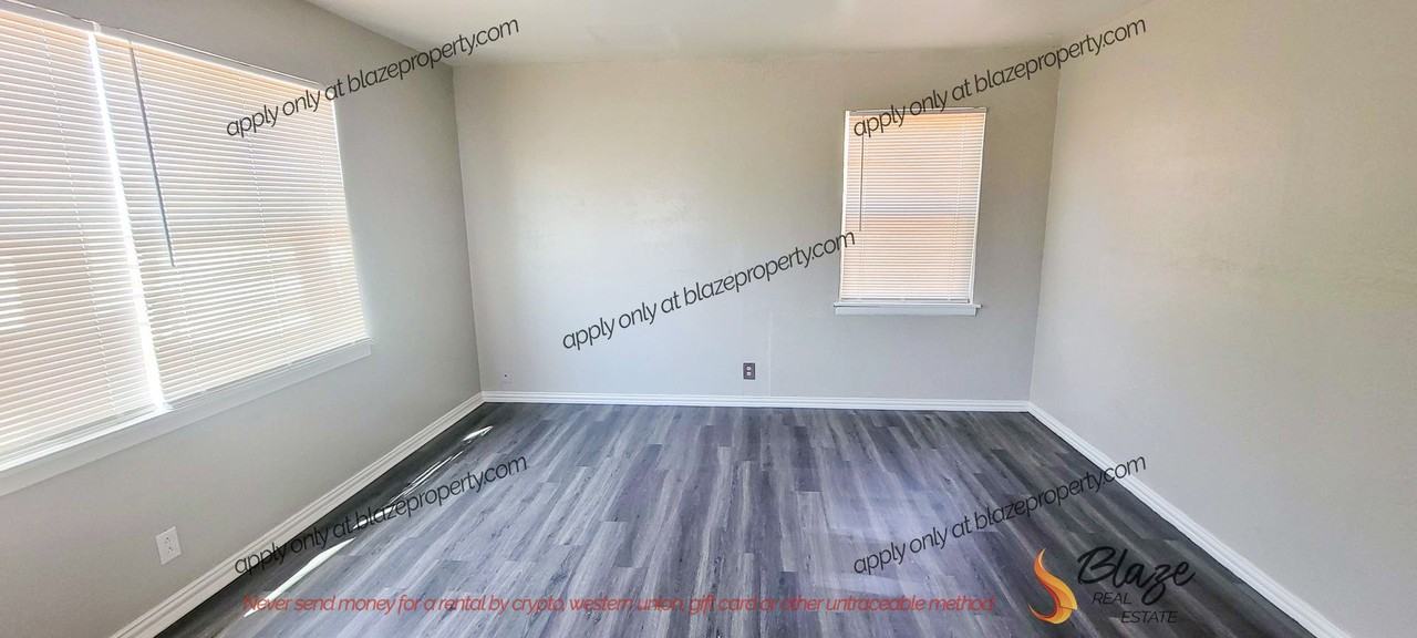 2316 Northwest 11th Avenue - Photo 3 of 18