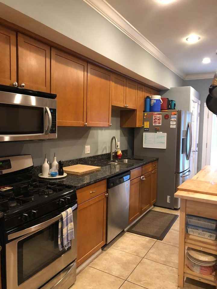 1135 Hull St - Photo 2 of 32