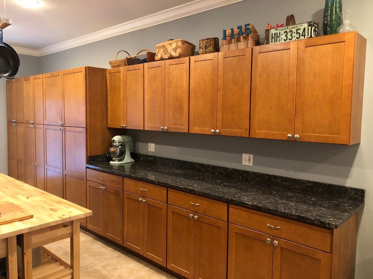 1135 Hull St - Photo 3 of 32