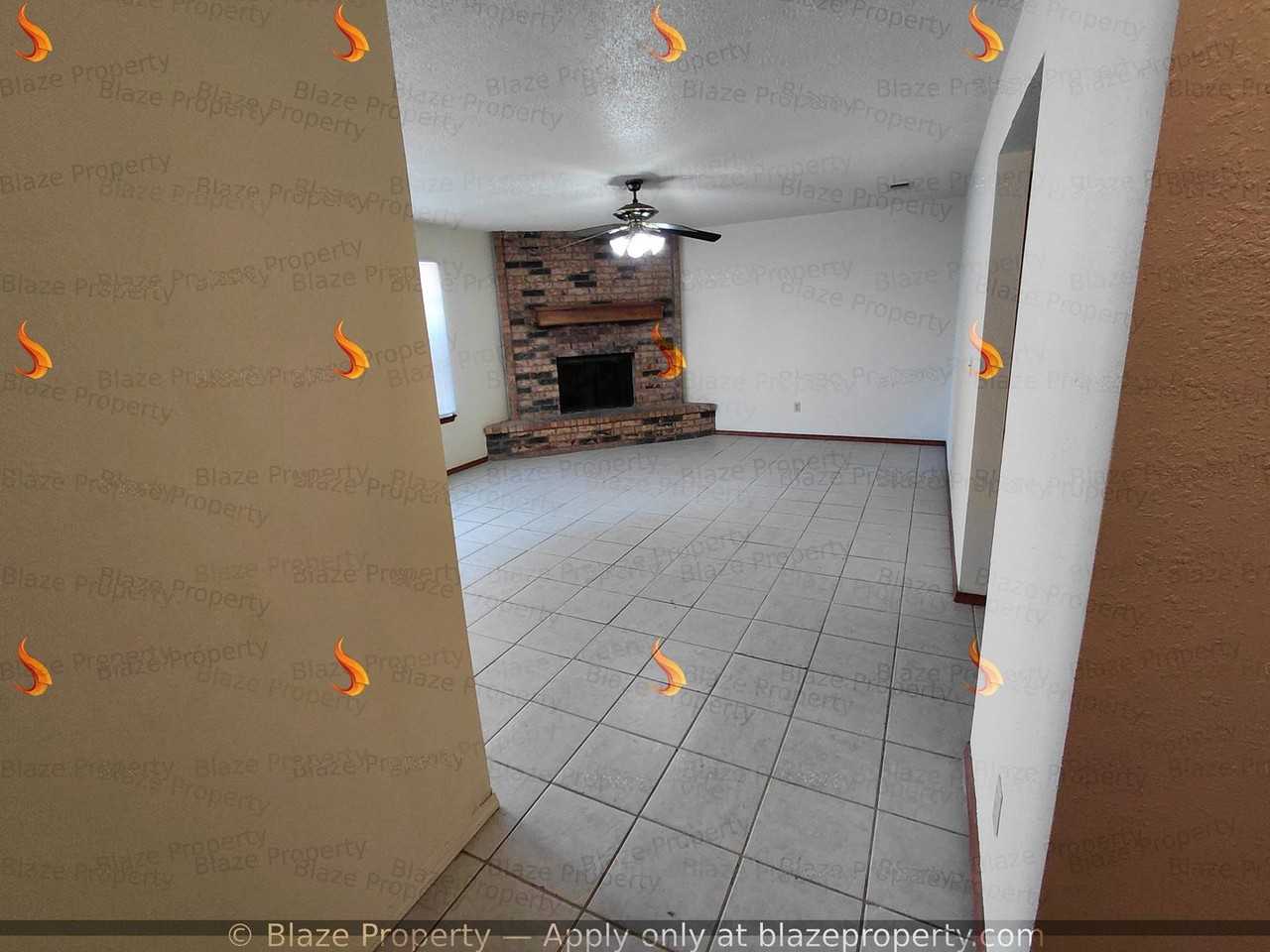 5226 Royce Drive - Photo 4 of 20