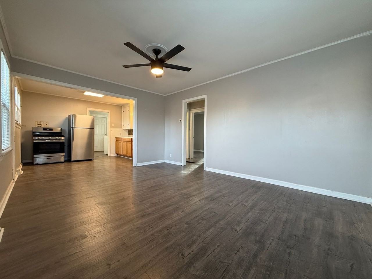 136 Sw 3rd St - Photo 6 of 19