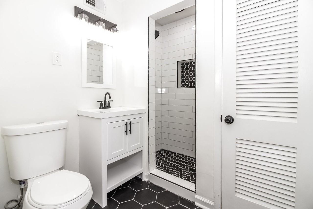 5194 Warfield Drive - Photo 7 of 13