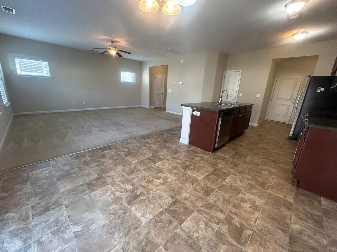 224 Jerri Lane - Photo 4 of 27