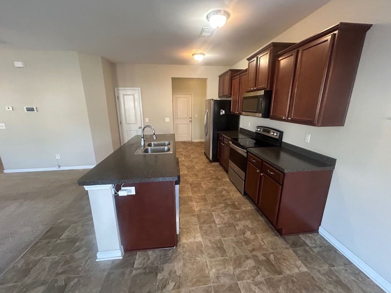 224 Jerri Lane - Photo 5 of 27