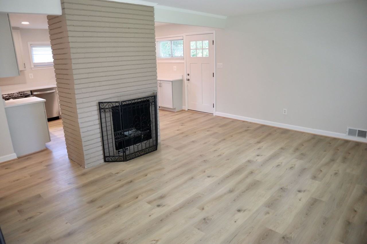 302 Broadwood Drive - Photo 7 of 25