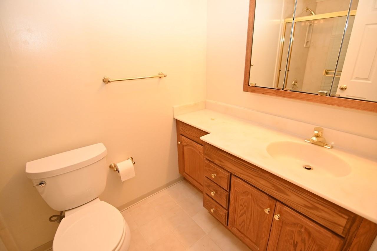 174 Wyandotte Drive - Photo 4 of 8