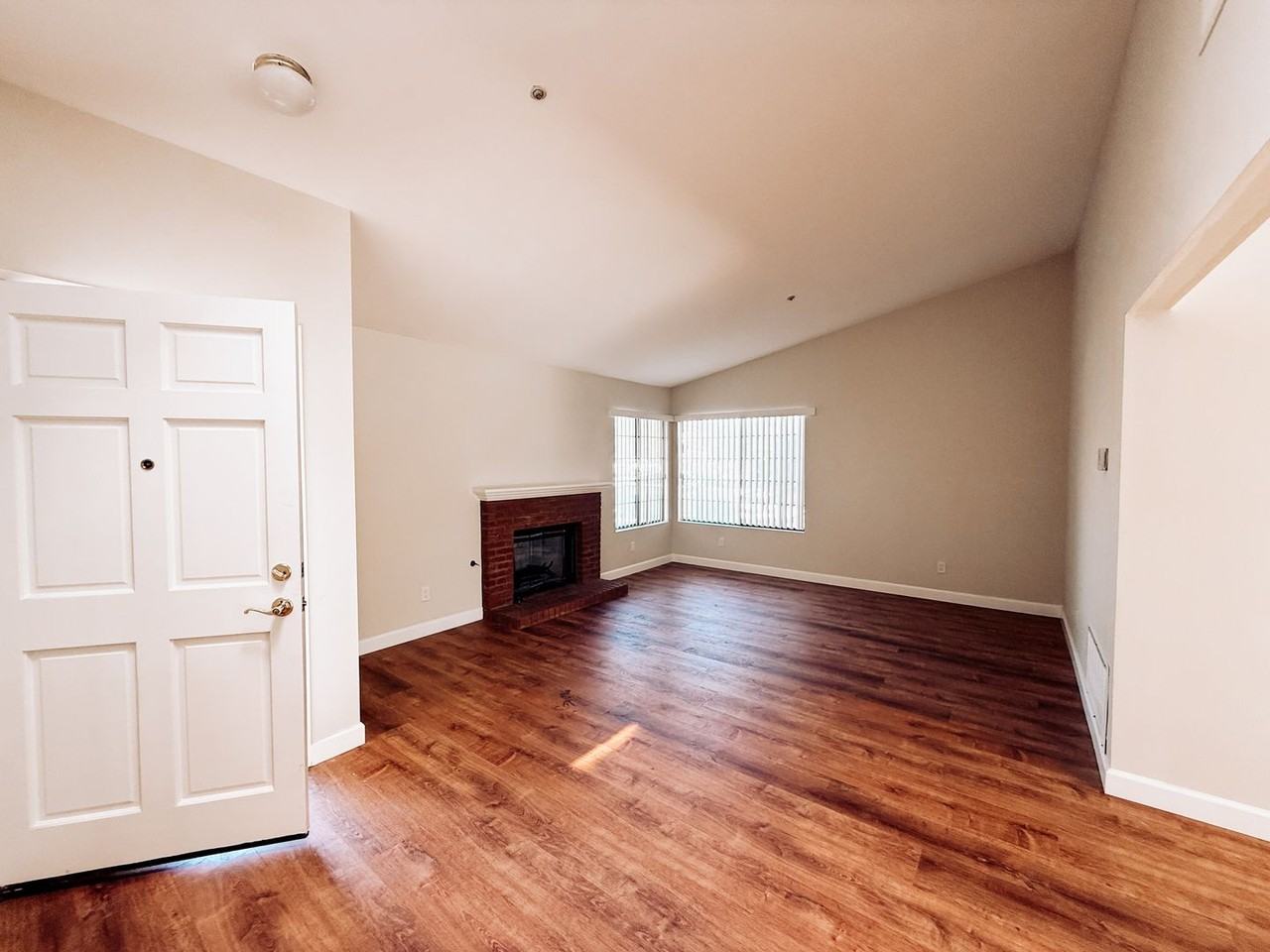 6152 Orange Ave - Photo 6 of 40