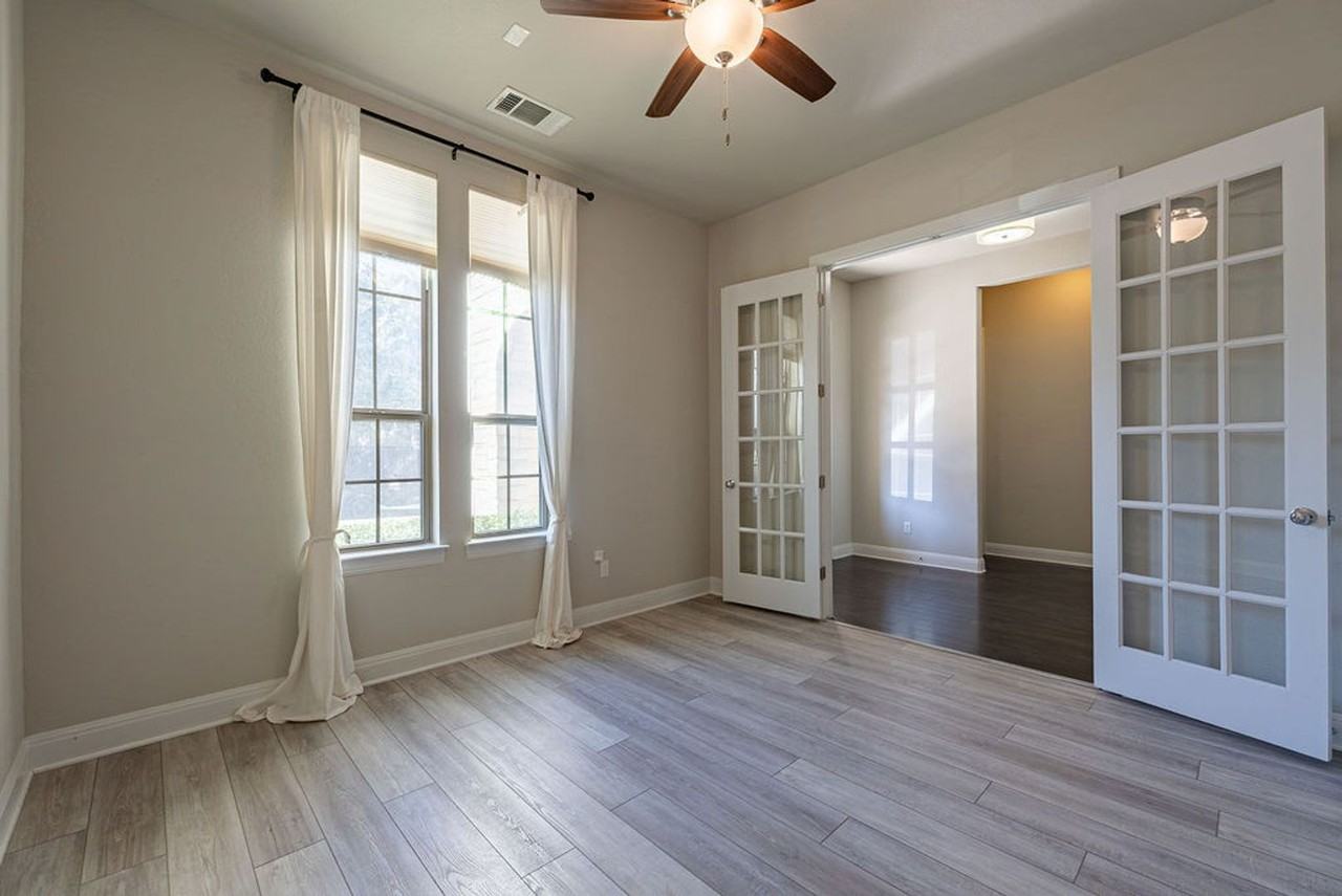 205 Barefoot Park Lane - Photo 5 of 29