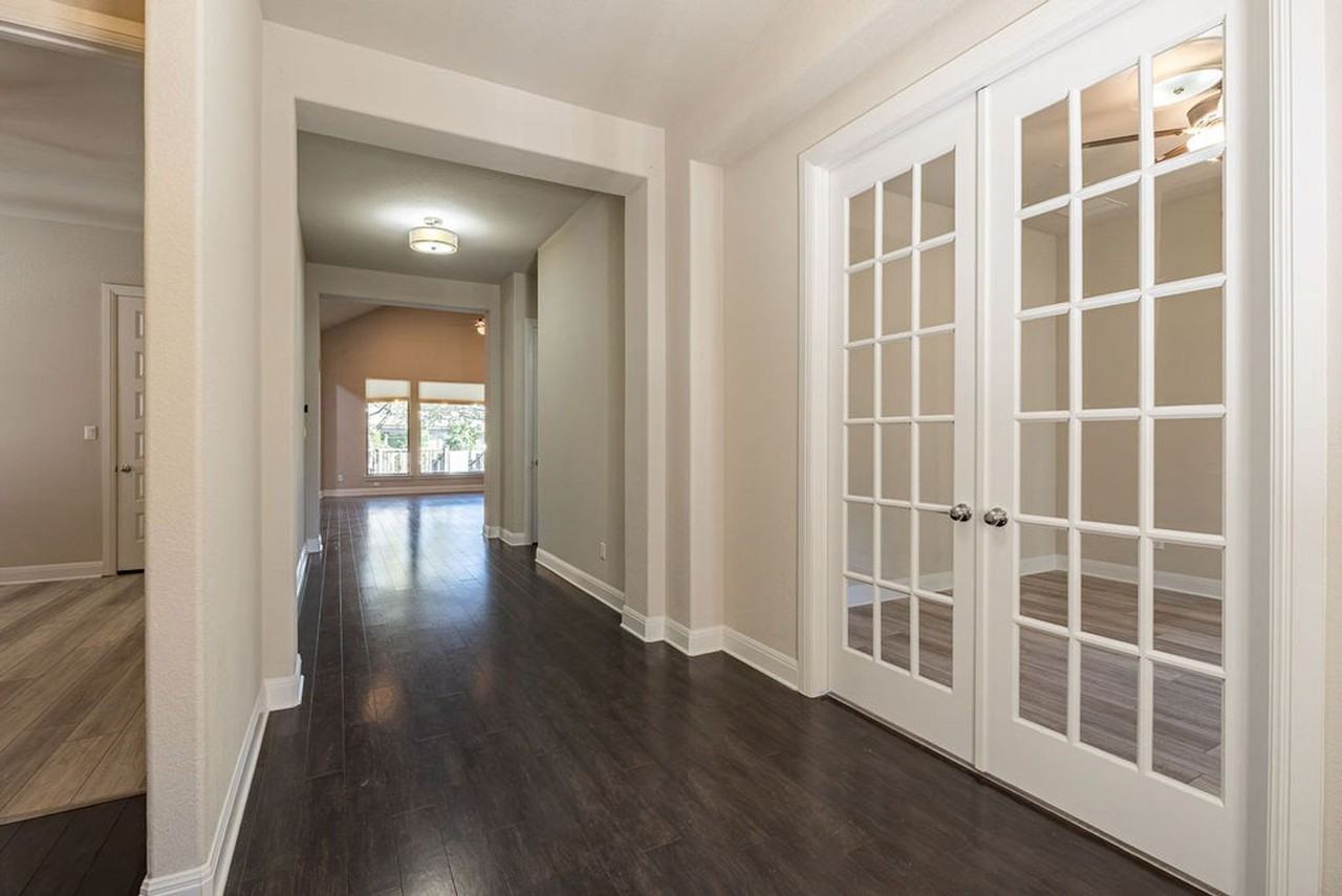 205 Barefoot Park Lane - Photo 6 of 29