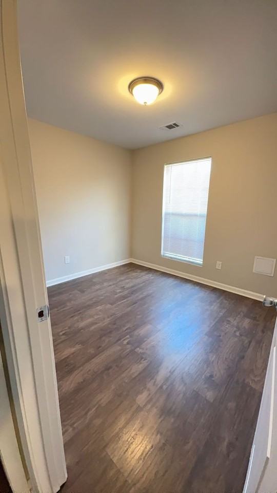 3356 William Tell Drive - Photo 6 of 9