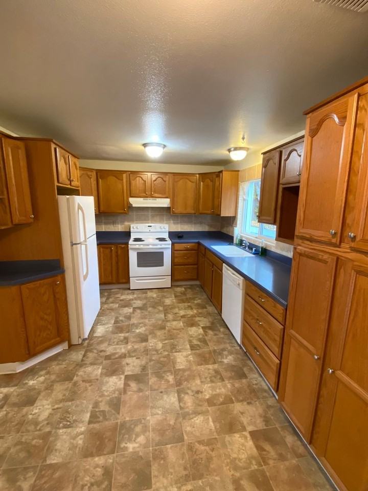 1902 South 17th Street - Photo 3 of 15