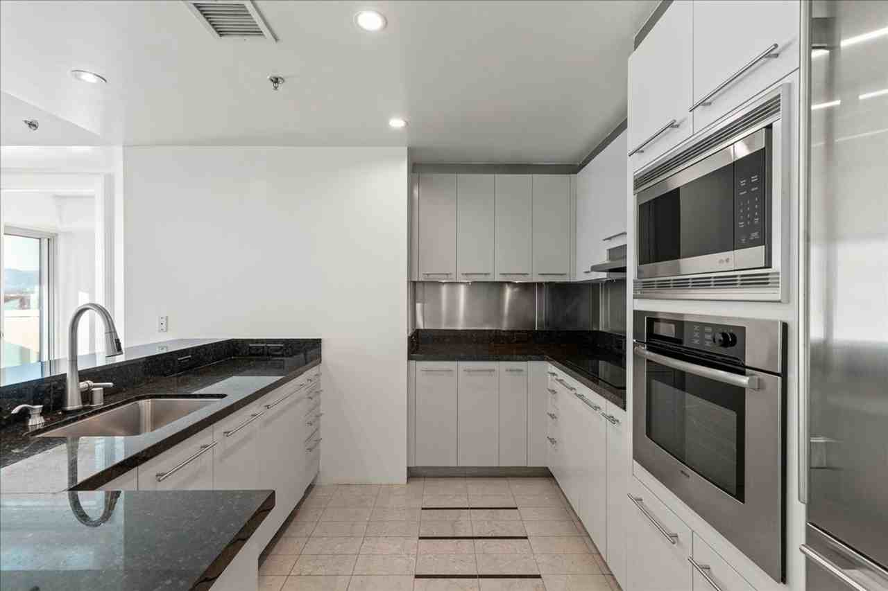 2700 South Las Vegas Boulevard #1701 - Photo 4 of 25