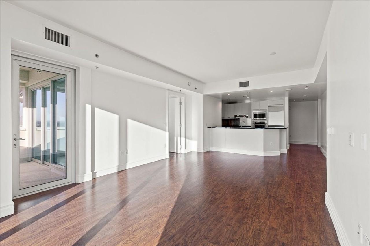 2700 South Las Vegas Boulevard #1701 - Photo 7 of 25