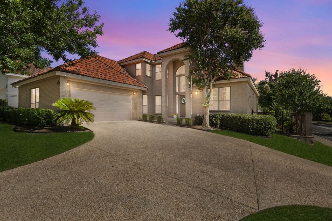 922 Serene Meadow - Photo 2 of 33