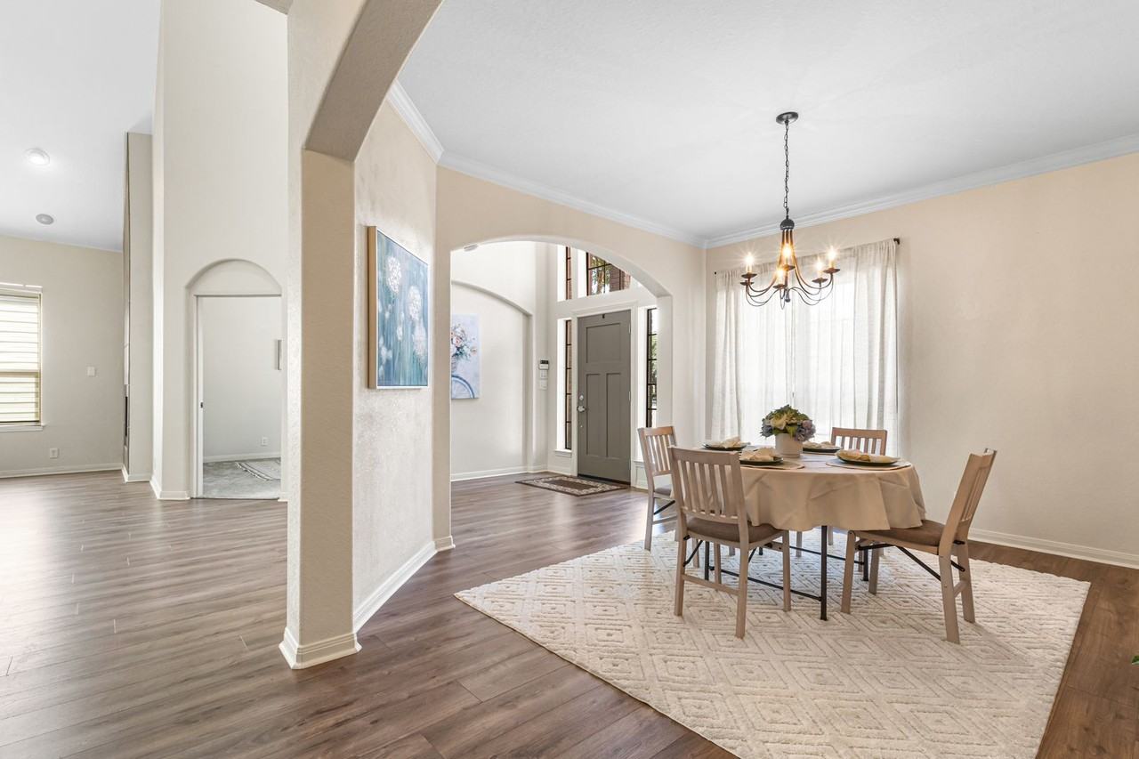 922 Serene Meadow - Photo 6 of 33