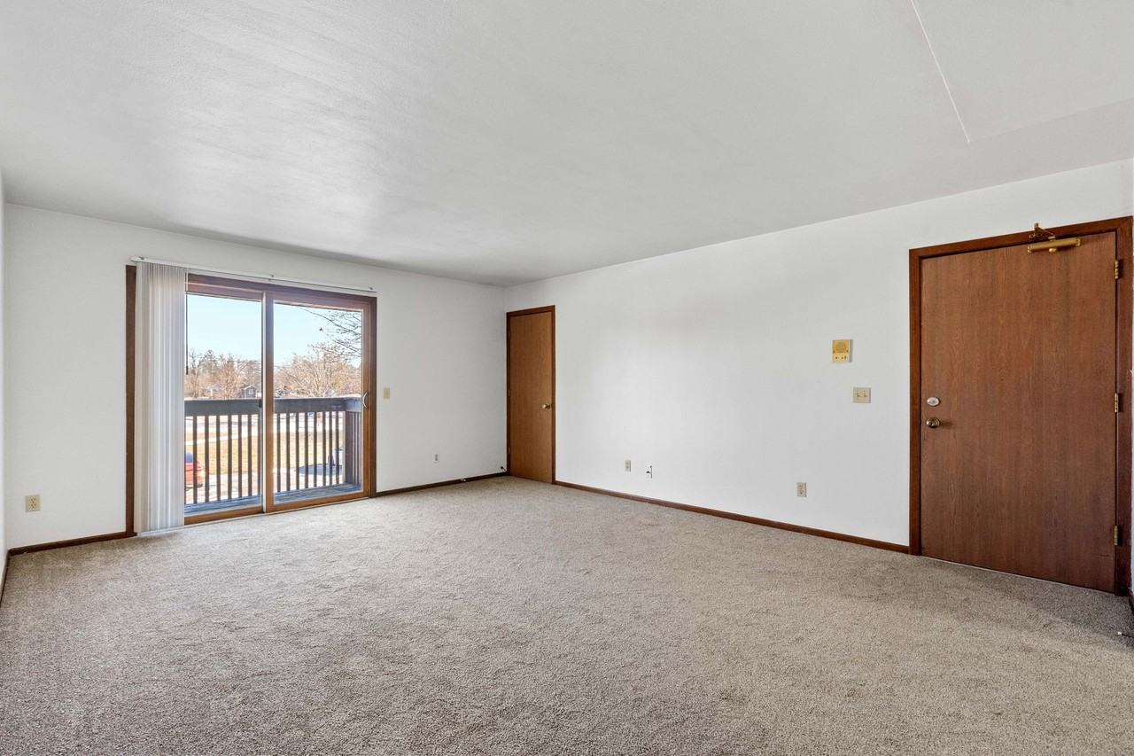 Parkside Apartments - Photo 6 of 7