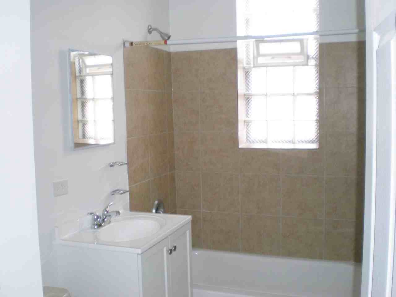 722 S Racine Ave 1200 W Lexington St Chicago, IL 60607 - Photo 4 of 37