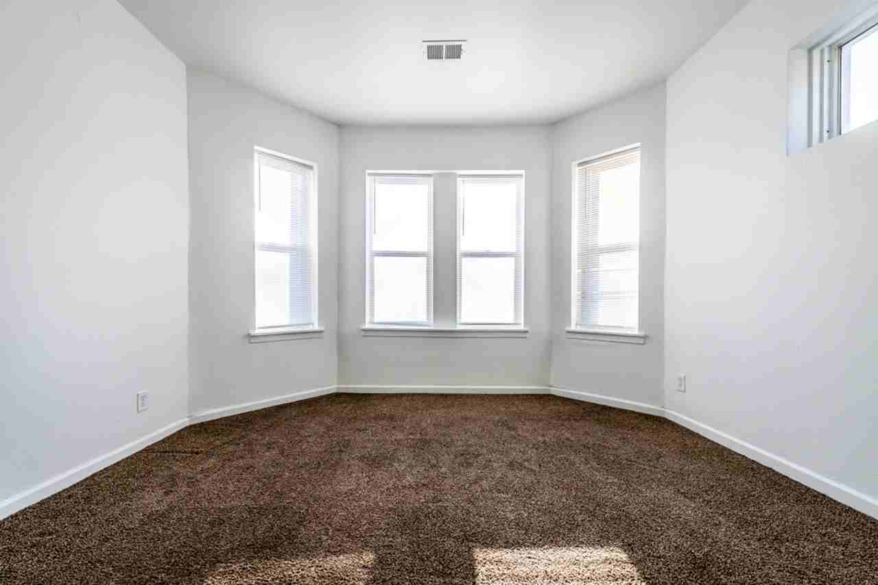 1236 S Lawndale - Photo 7 of 25