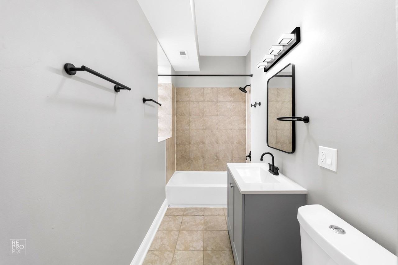 5832 W North Ave Chicago, IL 60639 - Photo 5 of 21