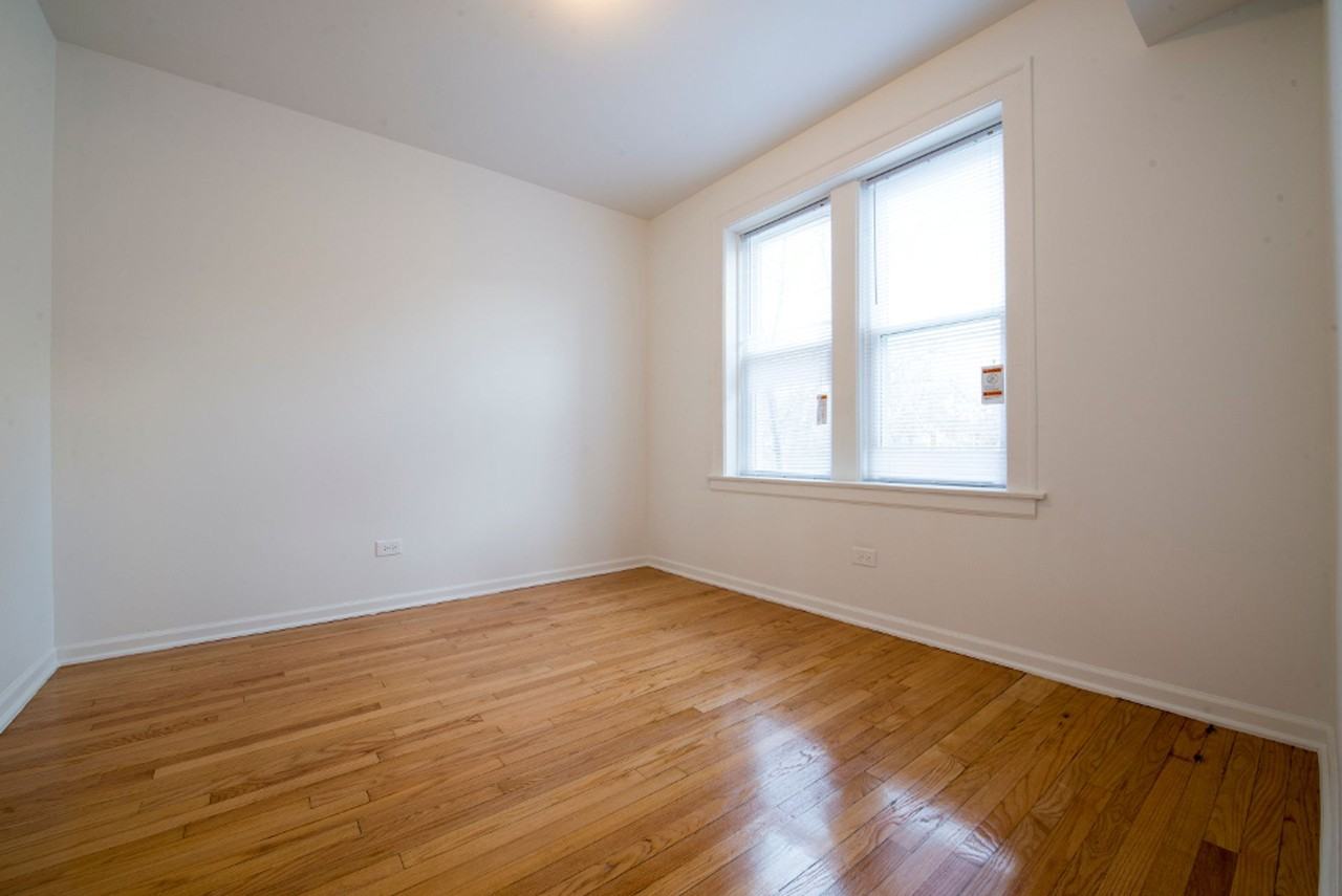 404 S 4th Ave Maywood, IL 60153 - Photo 2 of 16