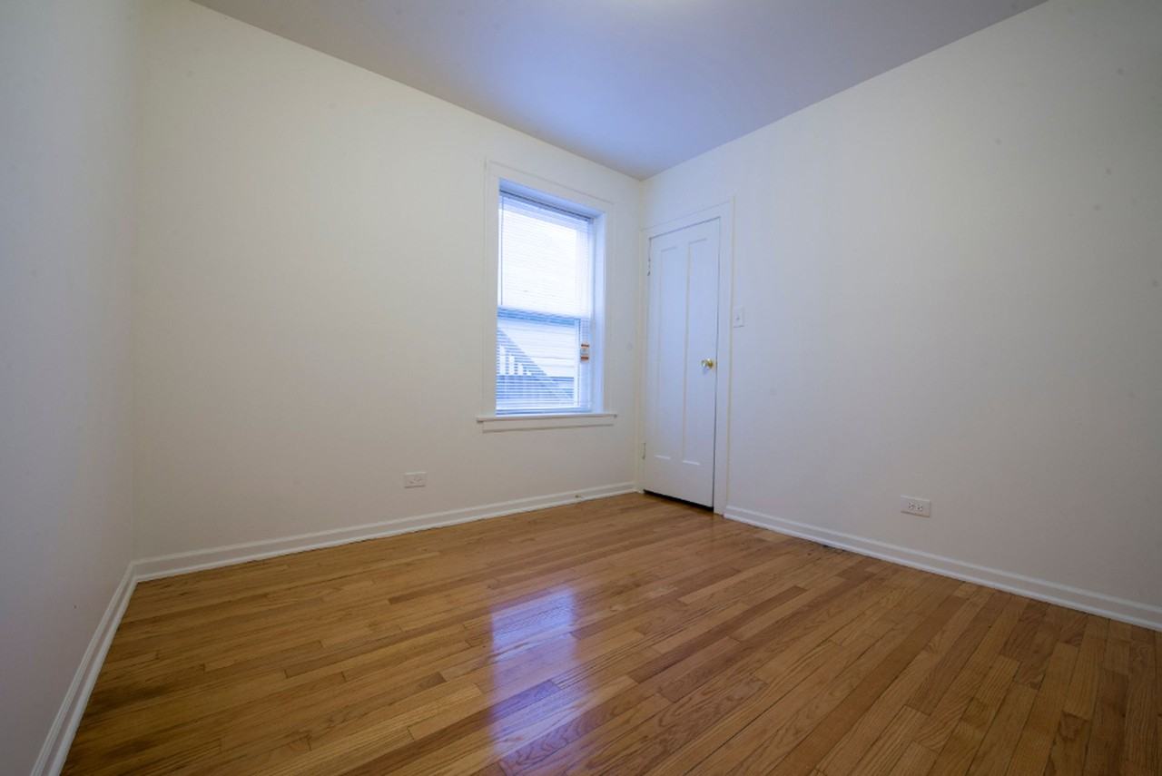 404 S 4th Ave Maywood, IL 60153 - Photo 4 of 16