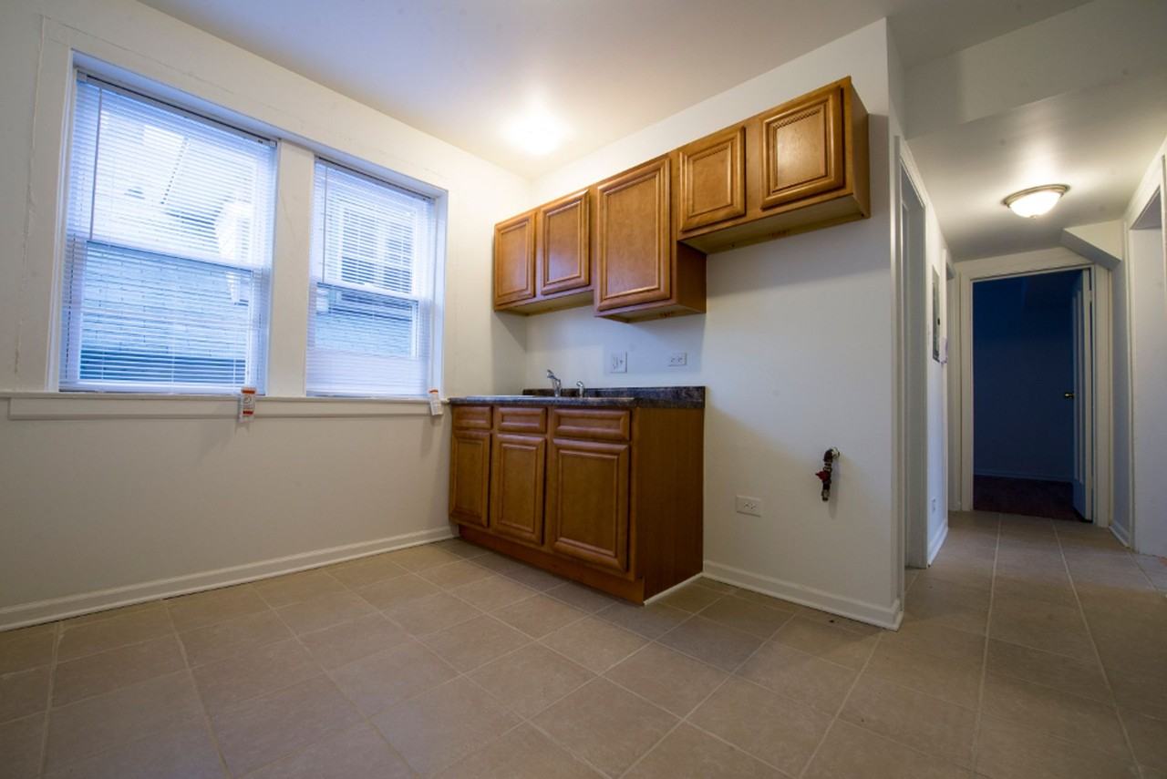 404 S 4th Ave Maywood, IL 60153 - Photo 5 of 16