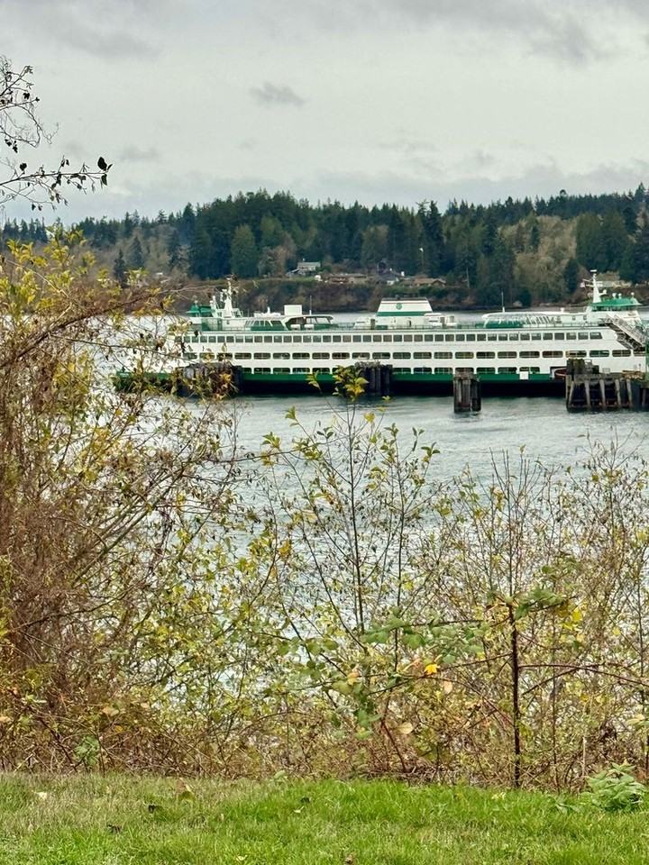 26148 Ohio Avenue Northeast - Photo 5 of 42