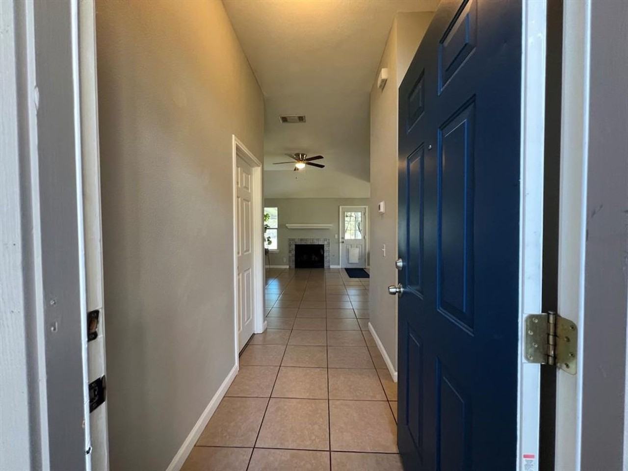 223 Dana Drive - Photo 5 of 38