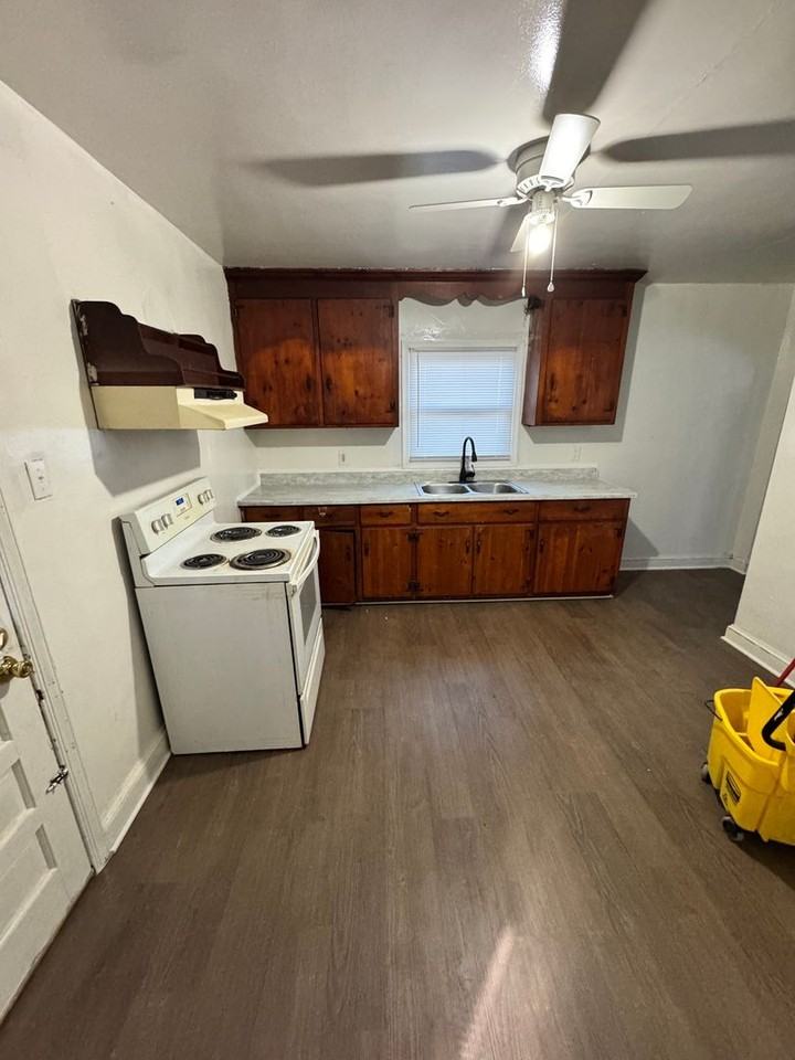 1920 Chuckatuck Avenue - Photo 5 of 21