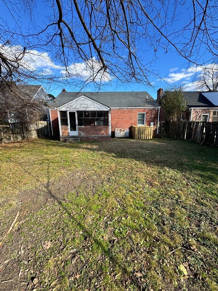 1920 Chuckatuck Avenue - Photo 7 of 21