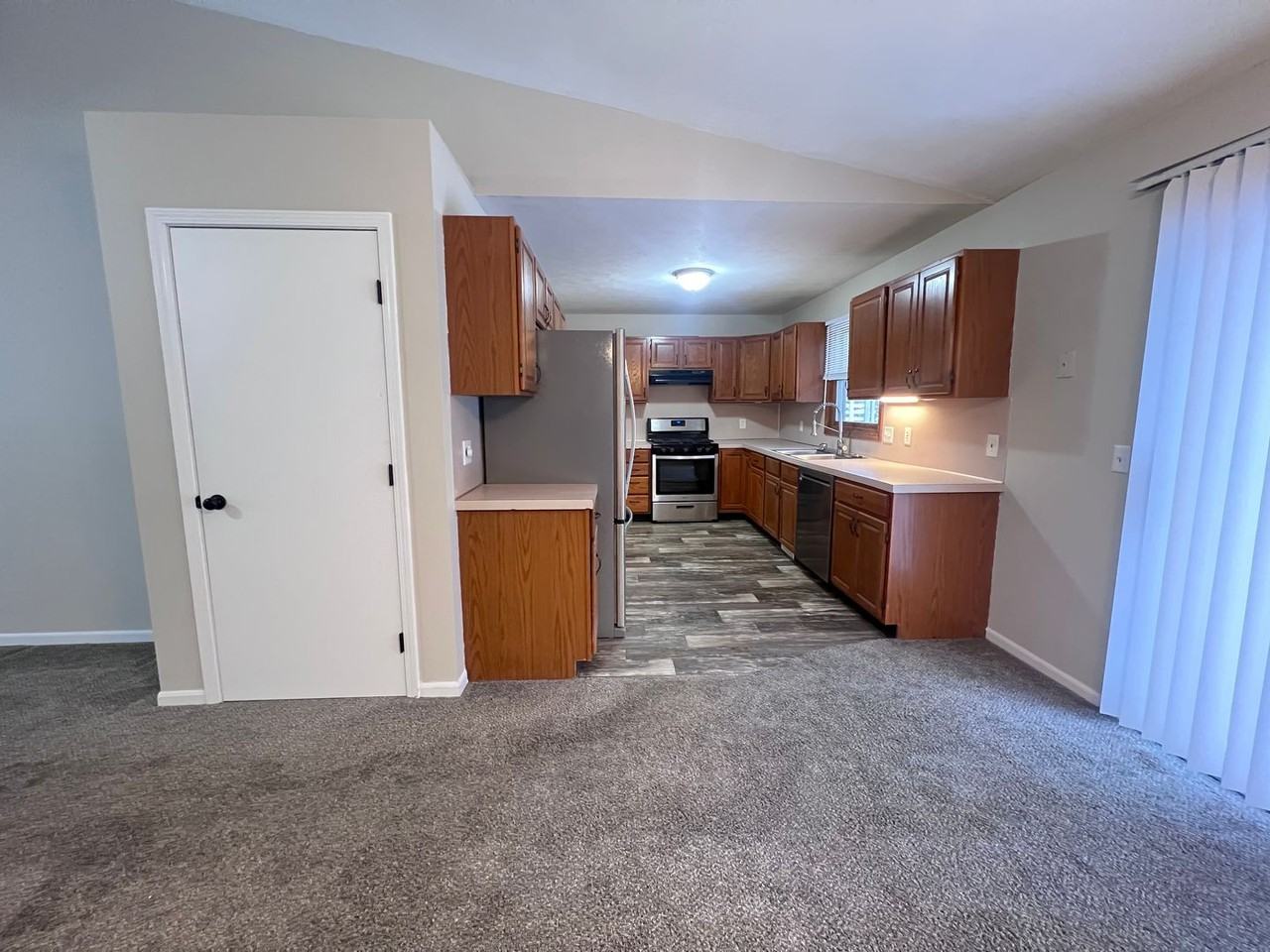 4493 Pleasantview Court Northeast - Photo 5 of 24