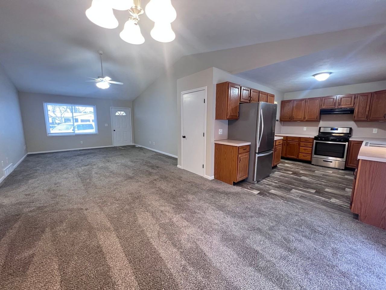 4493 Pleasantview Court Northeast - Photo 6 of 24