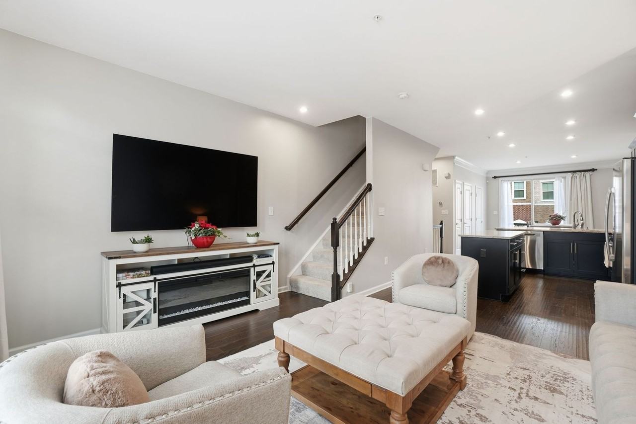 3702 Jamison Street Northeast - Photo 7 of 30