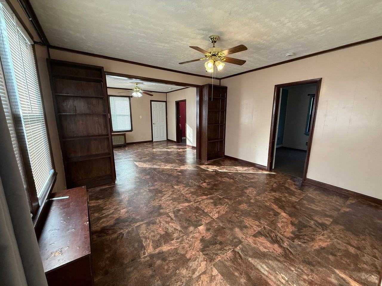 621 Springfield Street - Photo 4 of 21