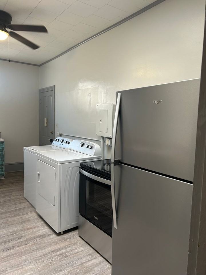 27 West Seminary Street #1 - Photo 4 of 20