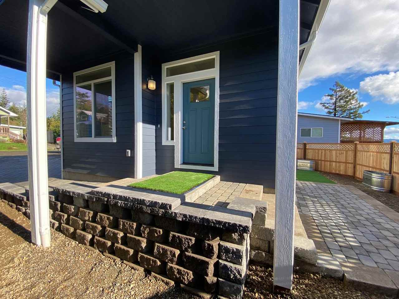 439 Wall Street - Photo 3 of 16