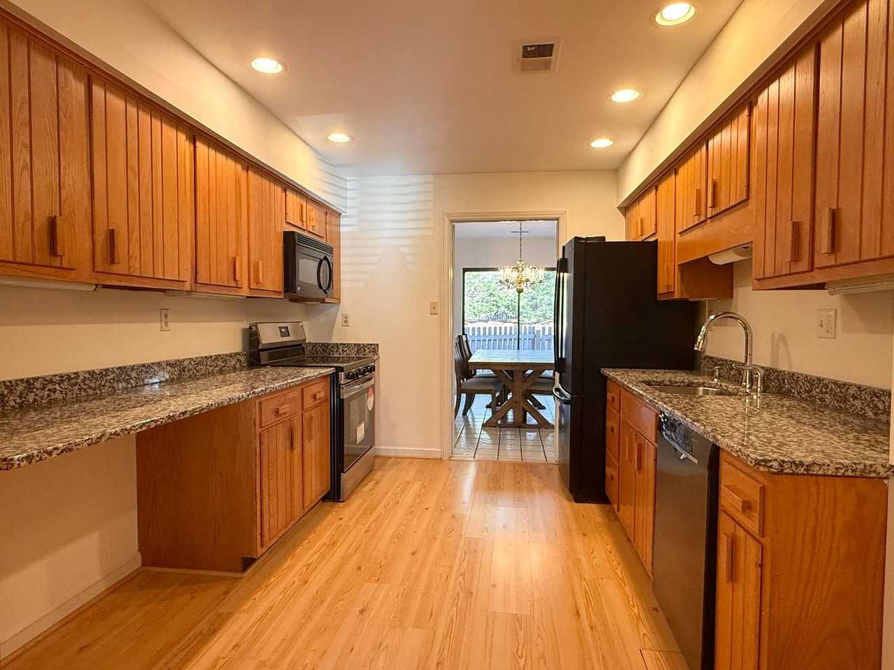 71 Oak Knoll Drive - Photo 2 of 22