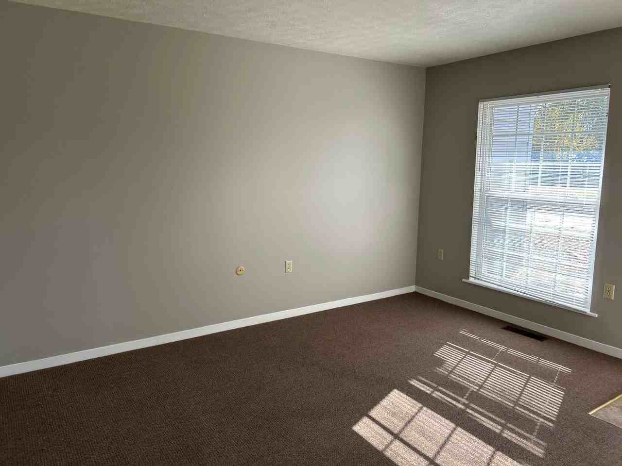 MeadowHeights - Photo 2 of 15