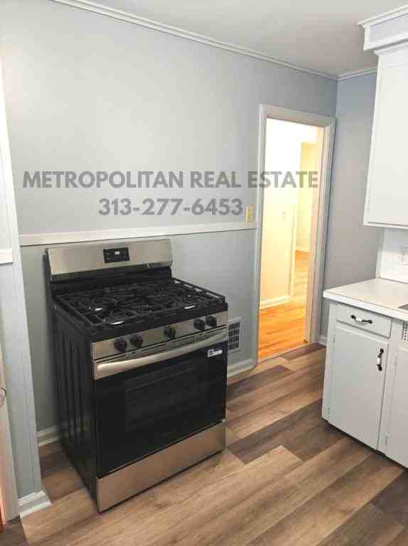 1409 Royal Ave - Photo 6 of 19