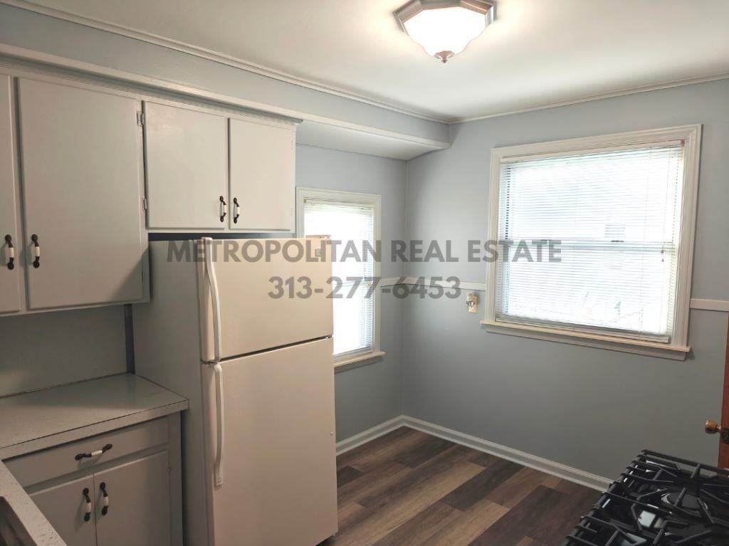 1409 Royal Ave - Photo 7 of 19