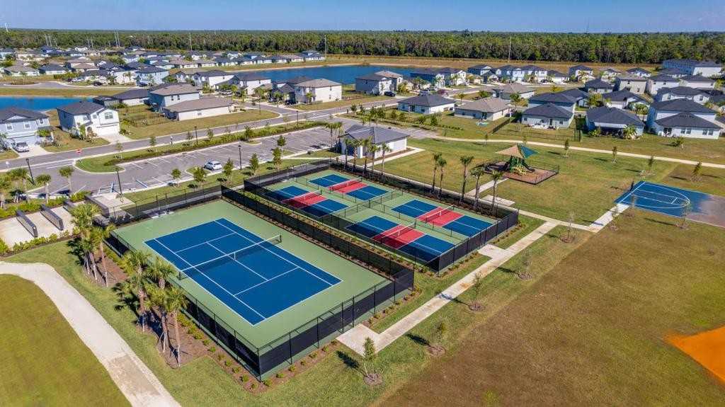 17121 Parma Ct - Photo 3 of 23