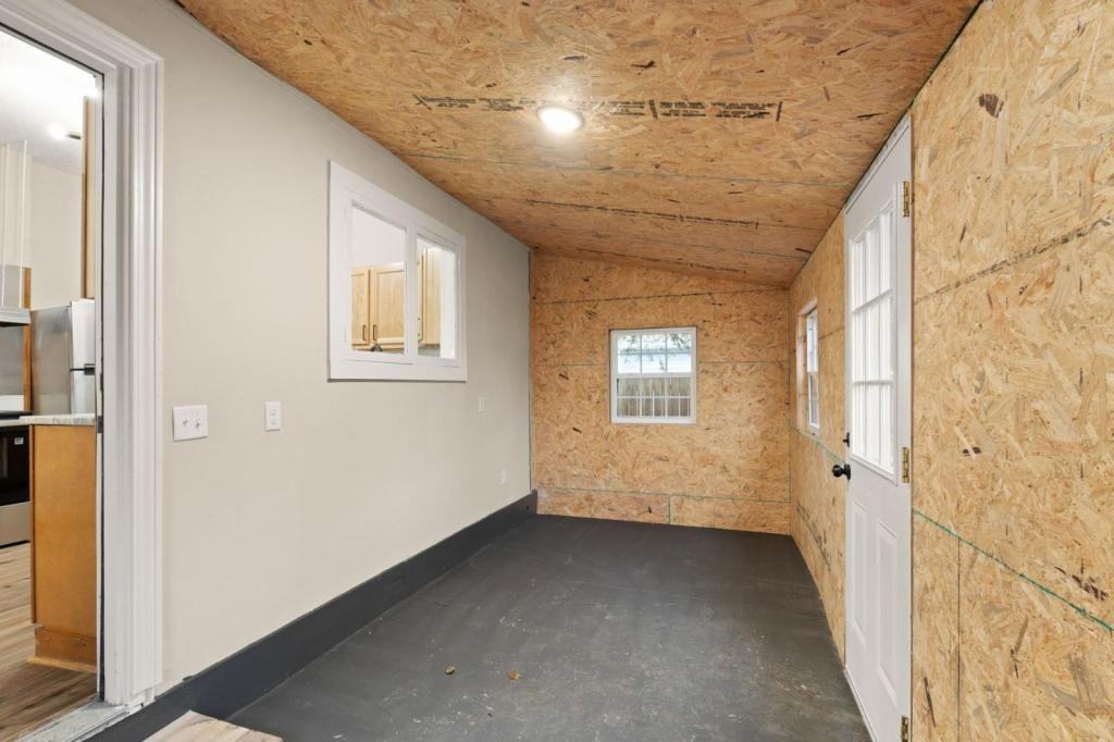 1709 Ekin Avenue - Photo 6 of 42