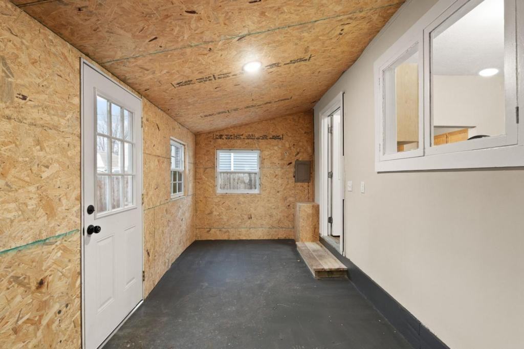 1709 Ekin Avenue - Photo 7 of 42