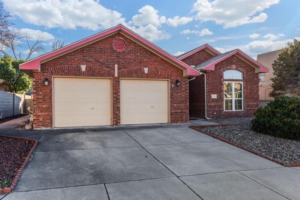 9512 Rosas Avenue Northeast - Photo 3 of 47