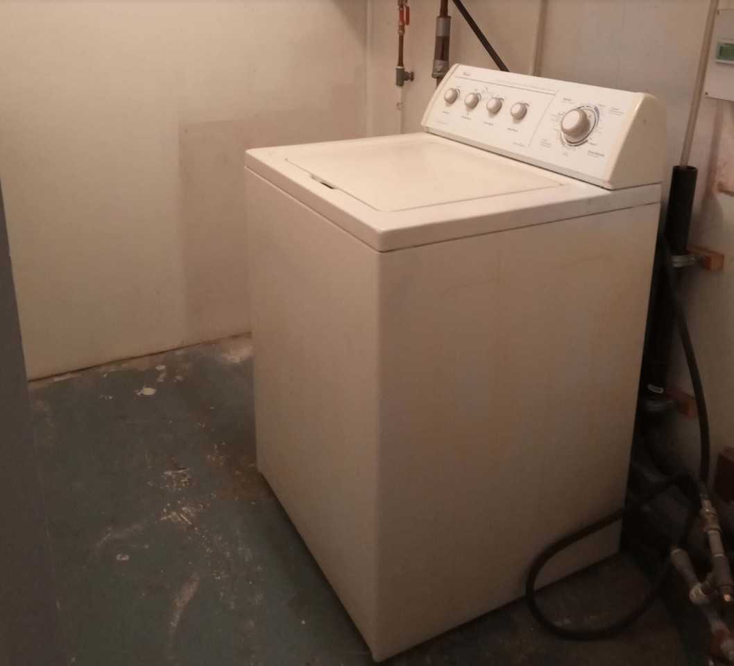 1256 E Clark St - Photo 7 of 9