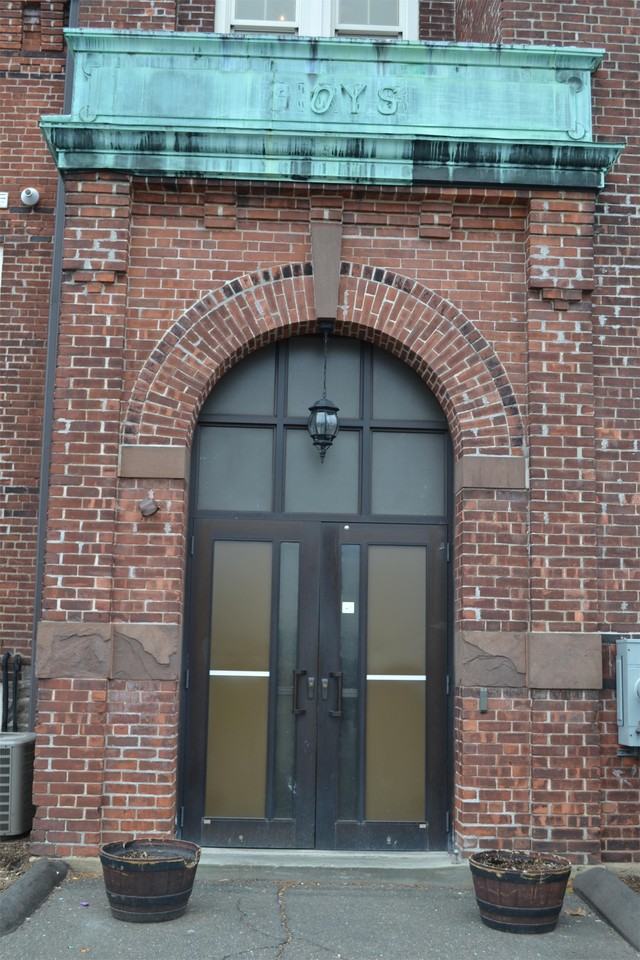 1375 North Ave #W104 - Photo 3 of 13