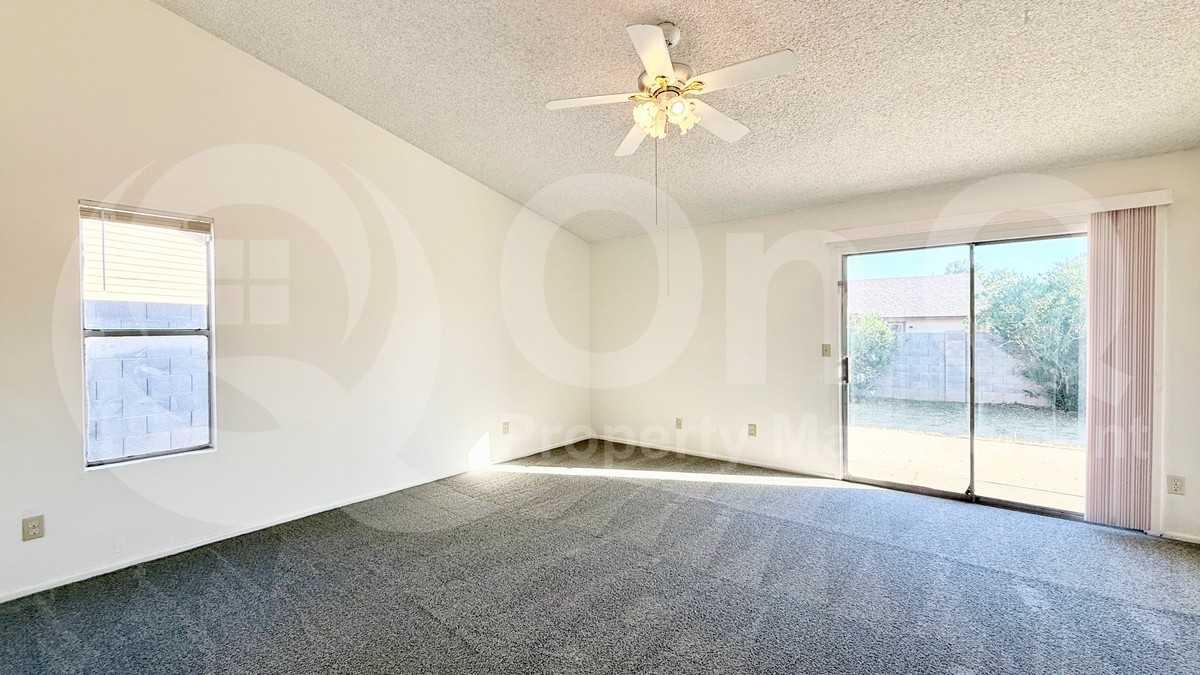 6437 West Monte Cristo Avenue - Photo 4 of 18